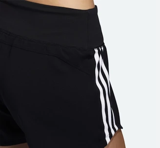 Damen Shorts adidas Badge of Sports 3S WVN gym short Black L